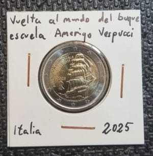 Moneda 2 euros Italia 2025 de la Vuelta al mundo del buque escuela Amerigo Vespucci